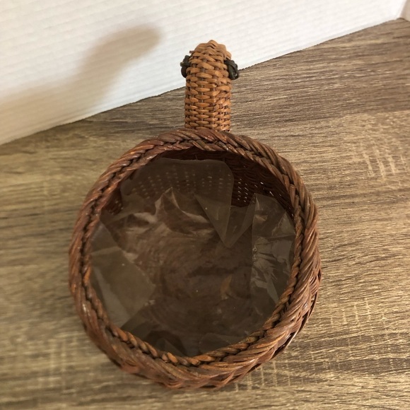 Vtg Brown Woven Turtle Planter - Picture 5 of 10